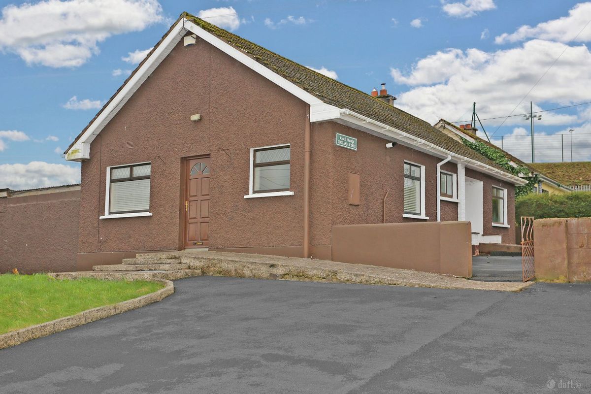 1 Singland Avenue